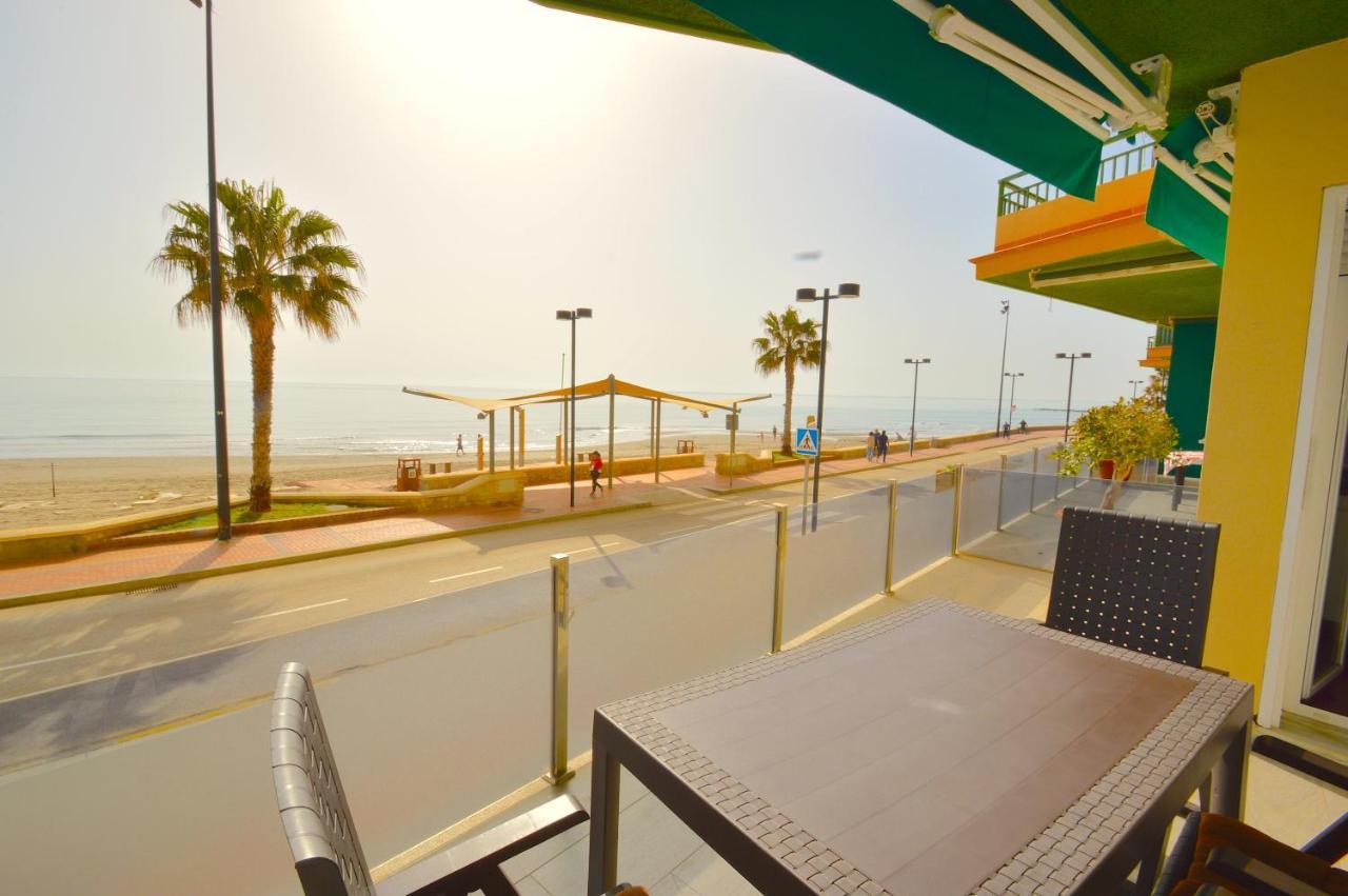 Fuengirola, Primera Linea De Playa Exterior foto